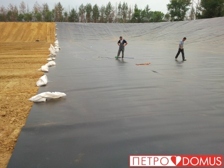 Сварка геомембраны HDPE в навозохранилище