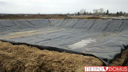 Сваренный пожарный водоём из геомембраны HDPE